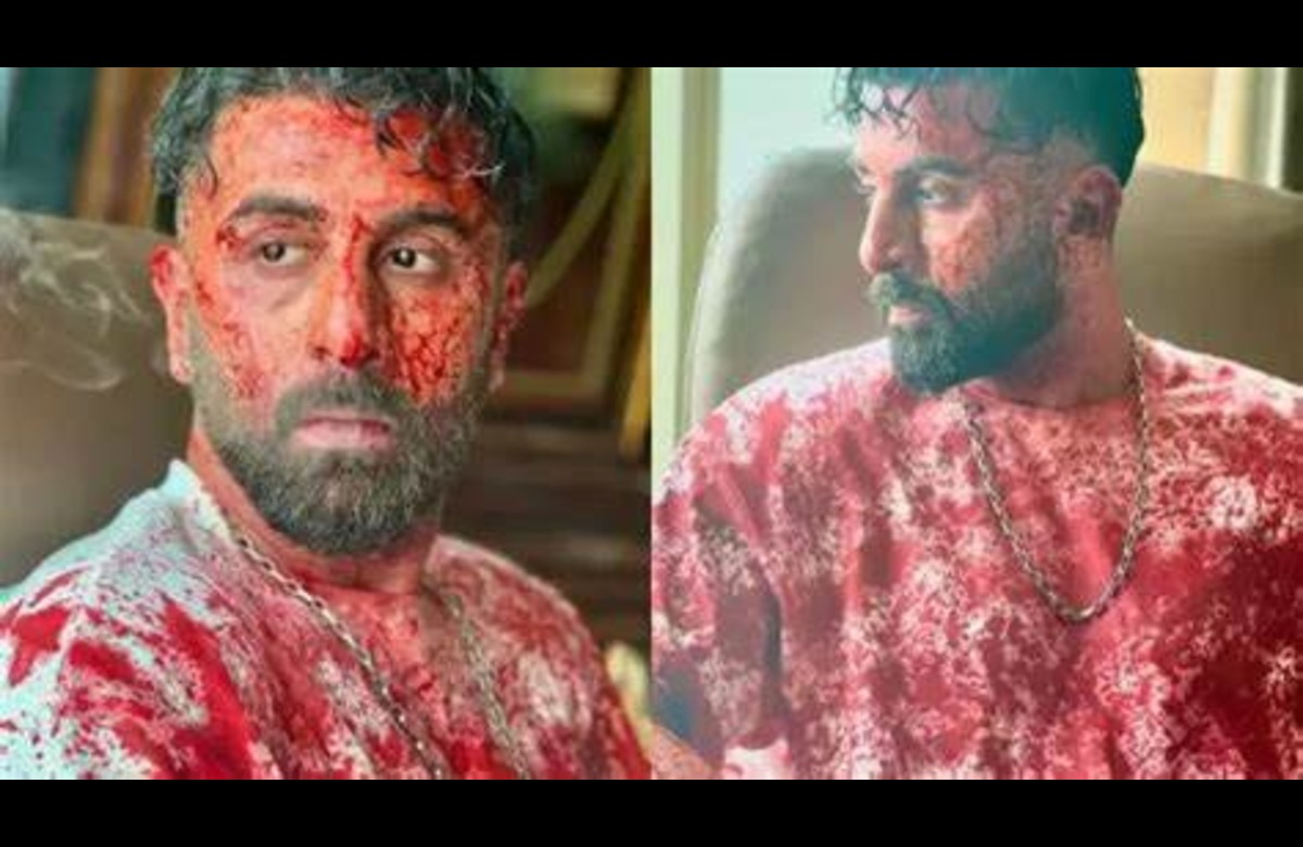 Blood stained pictures of Ranbir Kapoor