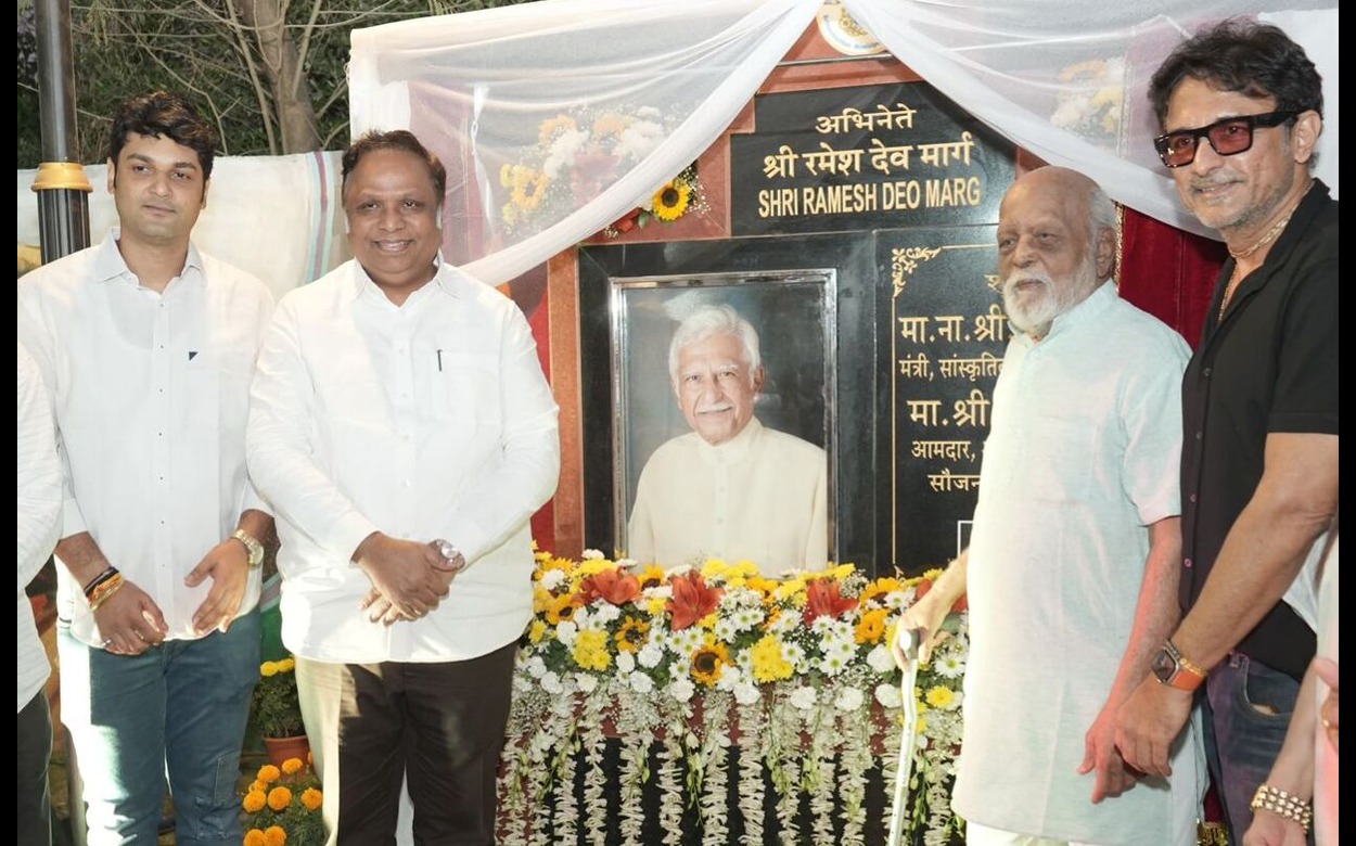 Actor Ramesh Deo Marg