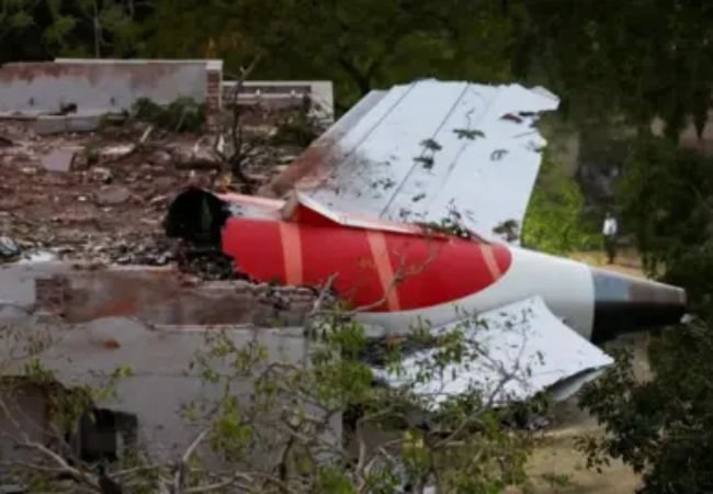 Airplane Crash : ‘या’ २ कलाकारांनीही विमान दुर्घटनेत गमावला होता जीव, बॉडीची ओळखही पटली नव्हती