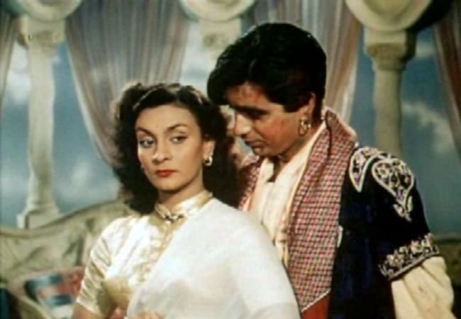 Bollywood Movie : ७३ वर्षांपूर्वी परदेशात प्रदर्शित होणारा पहिला भारतीय चित्रपट कोणता?