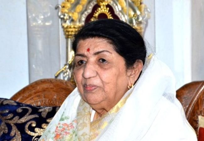 Lata Mangeshkar : लता दीदींनी कोणत्या गाण्यासाठी ४० वर्षानंतर संगीतकाराला थँक्यू म्हणाल्या?