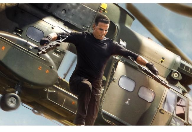 Akshay Kumar ७०० स्टंटमॅन्ससाठी ठरला देवमाणूस!