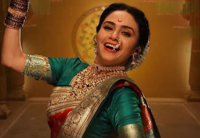 Amruta Khanvilkar : “माझ्या घरी आलात तर आदर करणं…”; मराठी-हिंदी वादावर चंद्रमुखी काय म्हणाली?