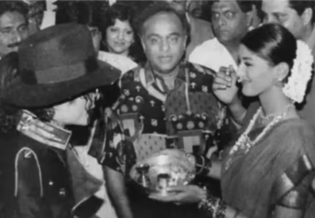Sonali Bendre : “मला वाटायचं मायकल जॅक्सनचं नाक…”