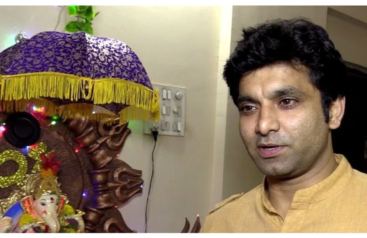 Actor Santosh Juvekar