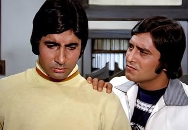  Vinod Khanna : जेव्हा अमिताभ बच्चन यांचं यश विनोद खन्ना यांच्या डोळ्यांत खुपत होतं….