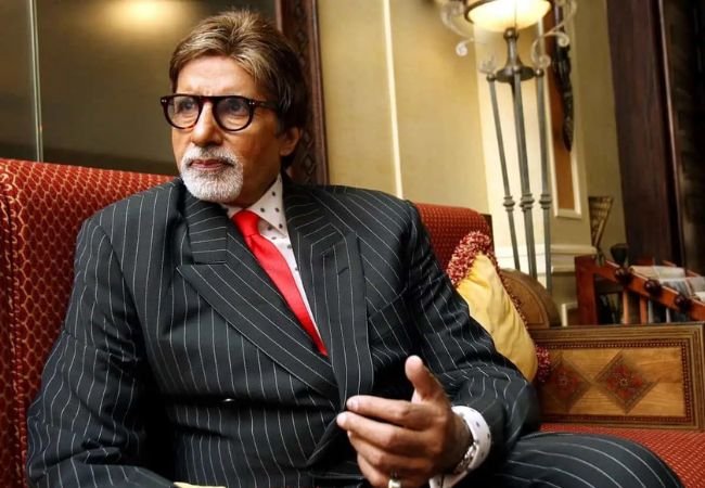  Amitabh Bachchan : “उभं राहून पॅन्ट घालणंही झालंय अवघड”; वाढत्या वयाबद्दल काय म्हणाले बिग बी