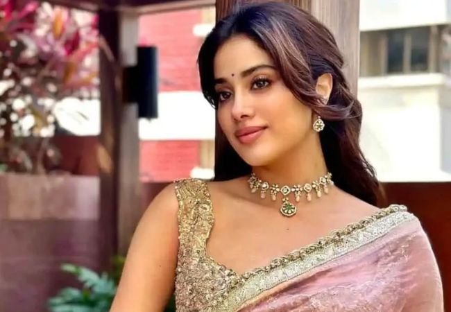  Janhvi Kapoor : अर्धी दाक्षिणात्य, अर्धी पंजाबी आणि ‘दिल से’ महाराष्ट्रीयन”; जान्हवीची पोस्ट चर्चेत!