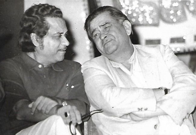 जेव्हा किशोर कुमारांच्या प्लेबॅकसाठी Randhir Kapoor आणि विनोद खन्ना दोघेही हटून बसले!