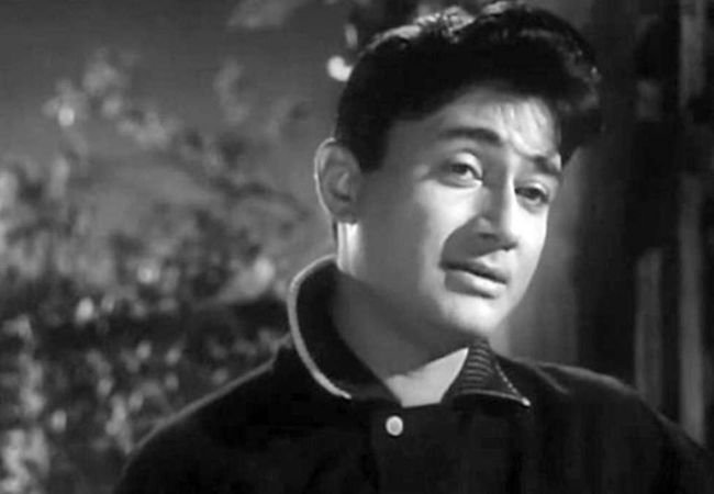 Deewar & Dev Anand : हे घडलं नाही, बरे झाले….