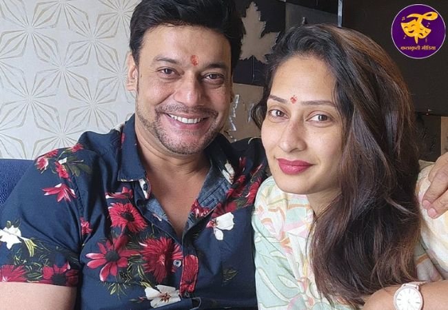 priya marathe with husband shantanu moghe