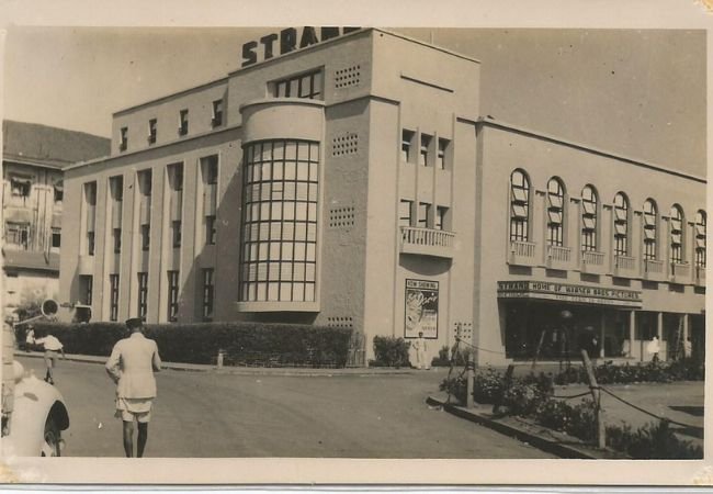 Single Screen Theaters Of Mumbai : स्ट्रॅन्ड असते तर ८३ वर्षाचे असते…