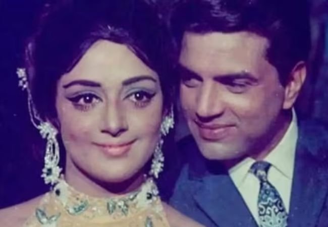  “ते माझं सर्वस्व होते…”; Dharmendra यांच्या निधनानंतर पत्नी हेमा मालिनींची भावूक पोस्ट