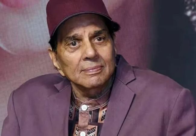 बॉलिवूडचा He-Man हरपला; ज्येष्ठ महान अभिनेते Dharmendra यांचं ८९व्या वर्षी निधन