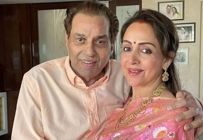  “मुलं झोपू शकत नाहीयेत. त्यामुळे मी…” Dharmendra यांना डिस्चार्ज दिल्यानंतर हेमा मालिनींनी दिली अपडेट