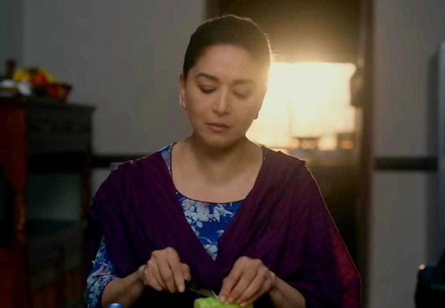 Madhuri Dixit हिच्या ‘मिसेस देशपांडे’ वेबसीरीजची पहिली झलक आली समोर
