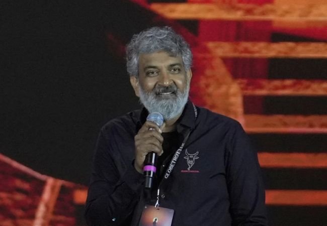  SS Rajamouli यांना हनुमानाबद्दलचं ‘ते’ विधान भोवलं; हिंदु धर्माचा अपमान केल्याबद्दल तक्रार झाली दाखल