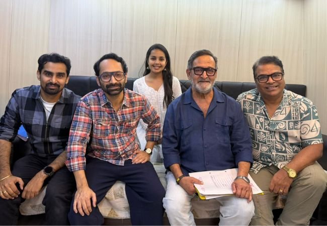  मल्याळम सुपरस्टार Fahadh Faasil करतोय मराठी नाटकाचं प्रमोशन!