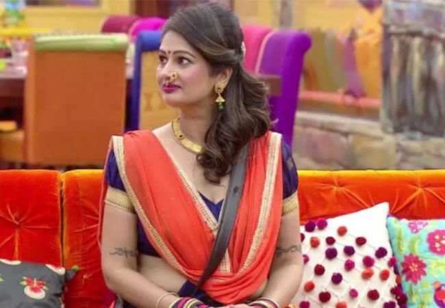  Big Boss Marathi : “रेशमताईच्या बेडजवळ रोज कुणीतरी रात्री टकटक करायचं…”; सदस्याने सांगितला ‘तो’ किस्सा