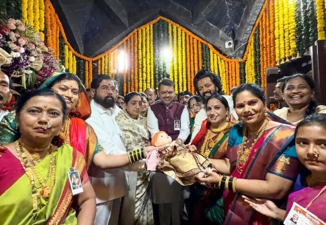  महाराजांची जयंती साजरी करण्यासाठी Riteish Deshmukh पोहोचला शिवनेरीवर; बाल शिवाजी पाहाताच केली ‘ही’ कृती