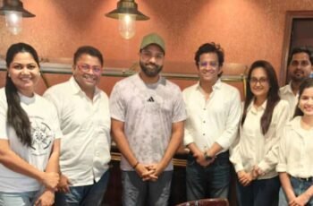 rohit sharma and maharashtrachi hasyajatra team