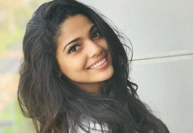  करारी पोलिस अधिकाऱ्याच्या भूमिकेत दिसणार Pooja Sawant